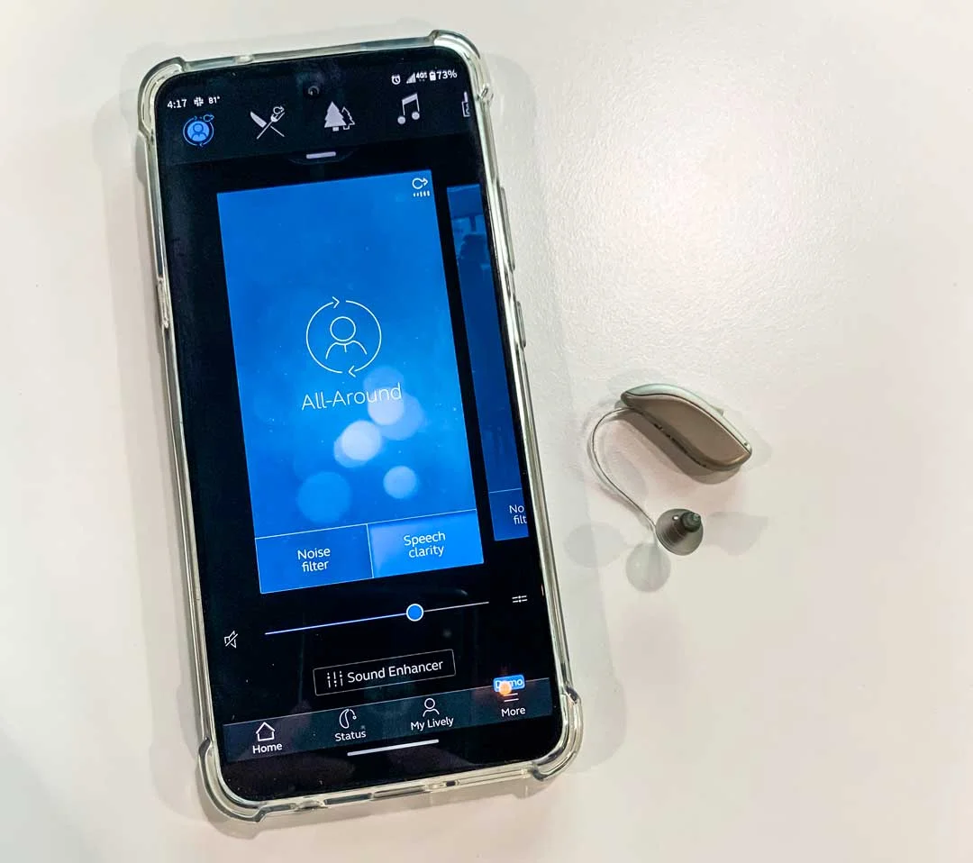 The Jabra app allows you to change environments by swiping.